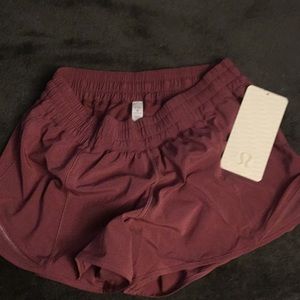 Lululemon Hotty hot short II
